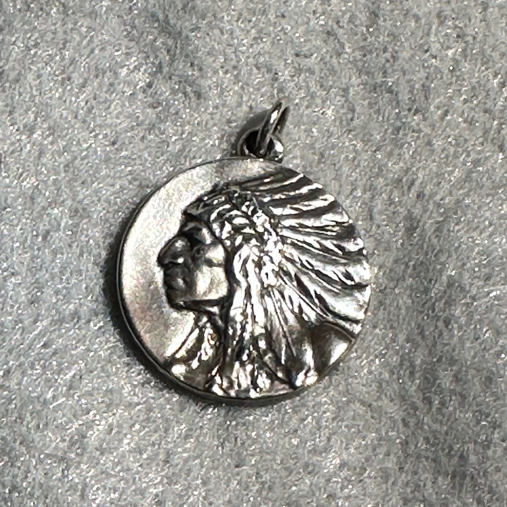 Rare Retired, James Avery Sterling Silver Chief Profile Medallion Pendant